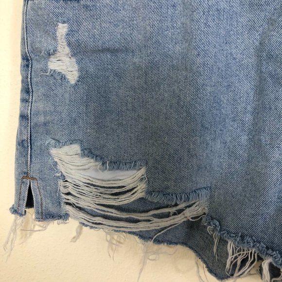 ASOS DENIM Lightwash Ripped Denim Jean Shorts 12 - Picture 4 of 11